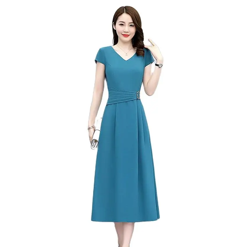

Commuter Slim Fashion Silk Loose Solid Color Dress Female 2023 Summer New Temperament Slim V-neck Dress Femaletide