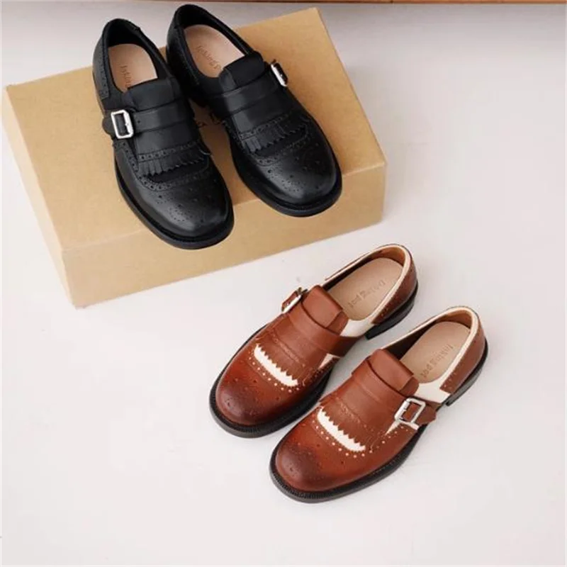 

Туфли женские с кисточками, кожаные лоферы с круглым носком, низкий каблук, пряжка, разноцветные