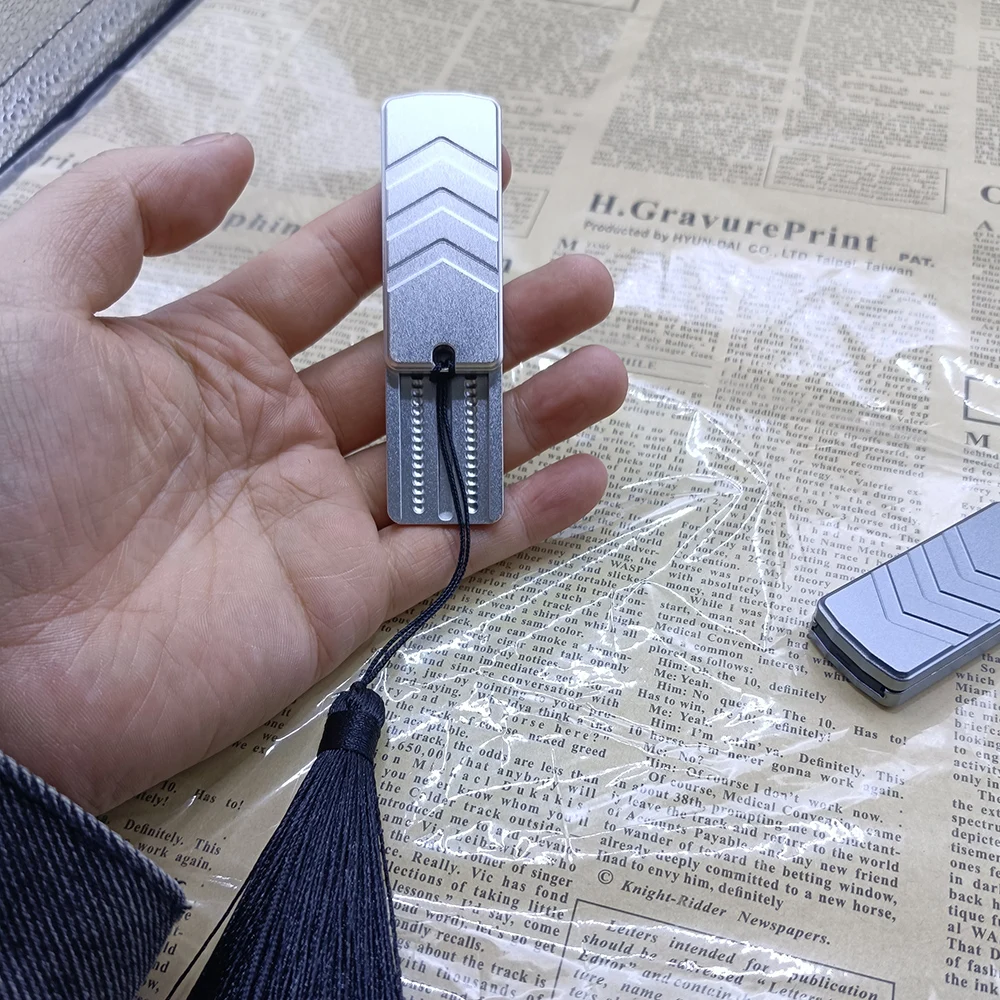 Fidget Slider Wind chime EDC fingertip push card mini fingertip toy relieves adult stress magnetic element