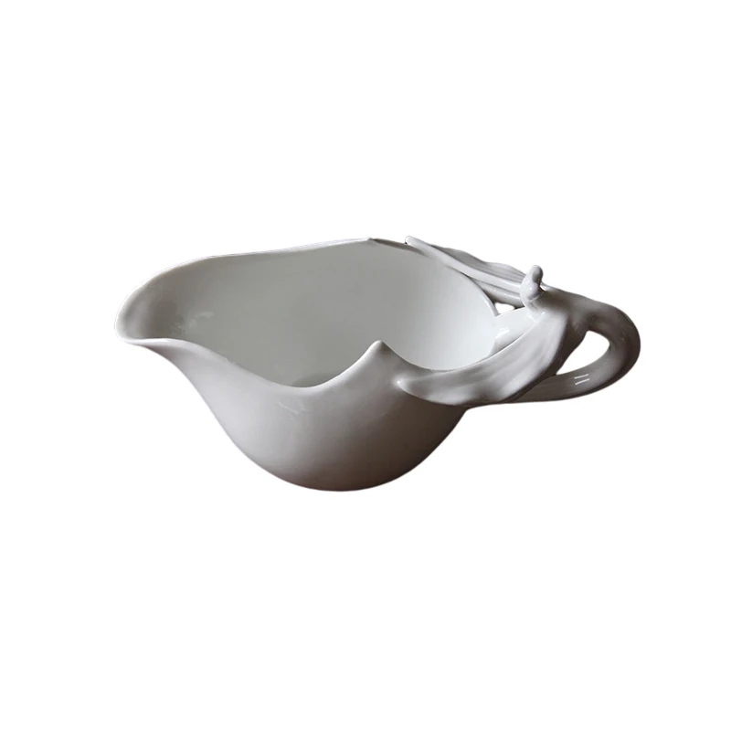 

New bone china white three-dimensional dragonfly handle milk jug coffee milk jug