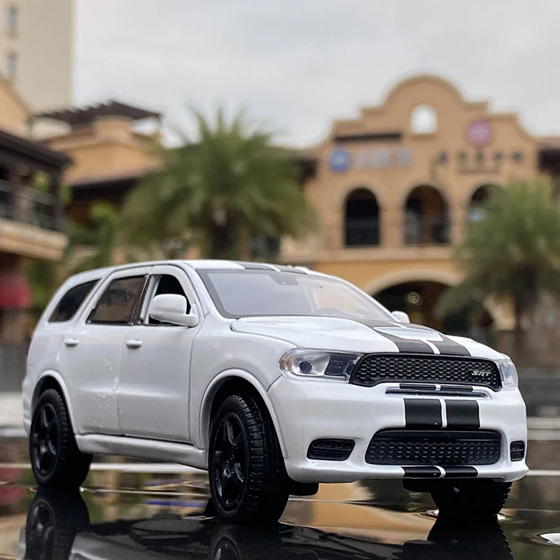 1:32 Dodge Durango Suv Legierung Auto Modell Druckguss Metall Spielzeug Auto Modell Sound und Licht zurückziehen Sammlung Geschenke versand kostenfrei