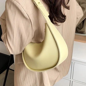 2022 New Trend Women Underarm Bags Fashion Wide Shoulder Straps Solid All-match Handbags Casual Female Shoulder Bag