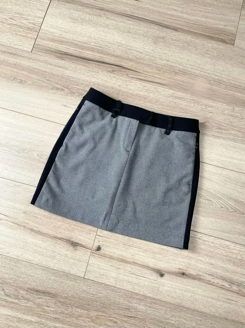 

Korean version of autumn and winter golf women's high waisted matte anti slip elastic slim fit short skirt with buttocks and pan