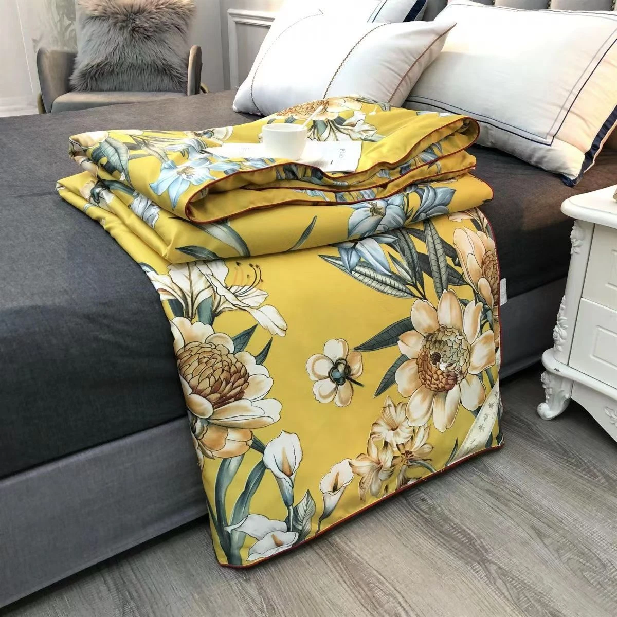 2kg Mulberry Silk Comforter Queen Size Four Seasons Quilt For Couple