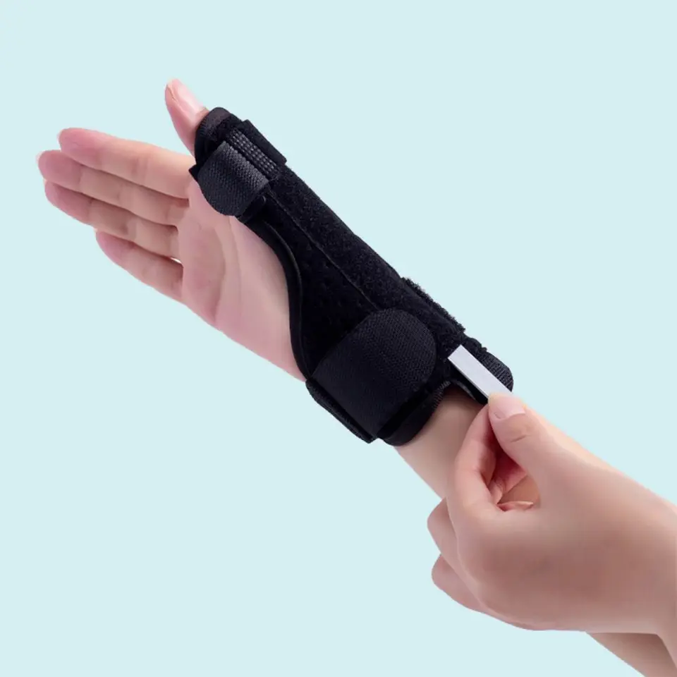Reversible Thumb Support Sleeve for Wrist Protection