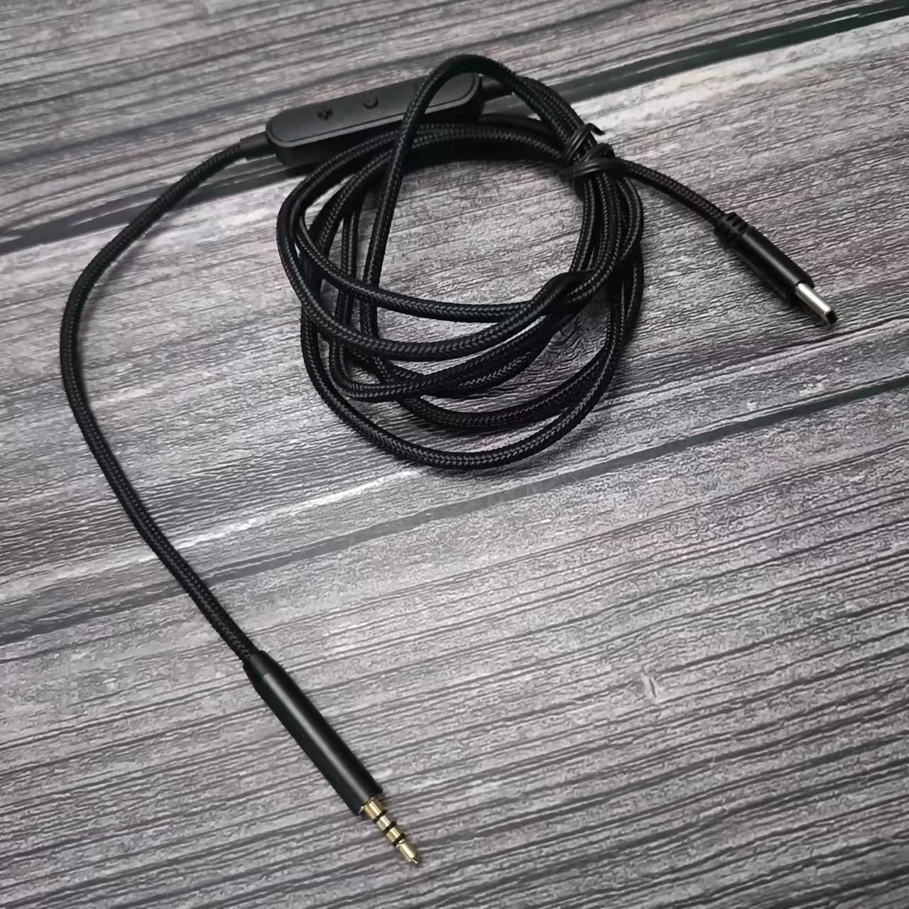Type-C To 2.5mm Headphone Cable for BOSE QC25/QC35/QC35II/QC45/NC700/AKG Y40/Y45/Y50 Headphone Cord with Inline Mic