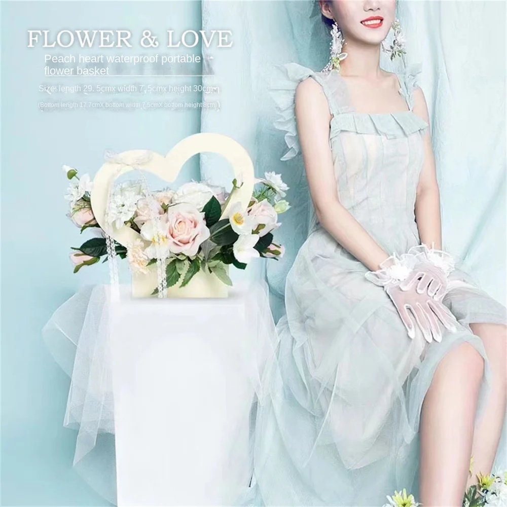 Flowers Arrangement Kraft Paper Bag Folding Portable Flower Packaging Box Waterproof Flower Basket Heart Handle Gift Tote Bags flower bags