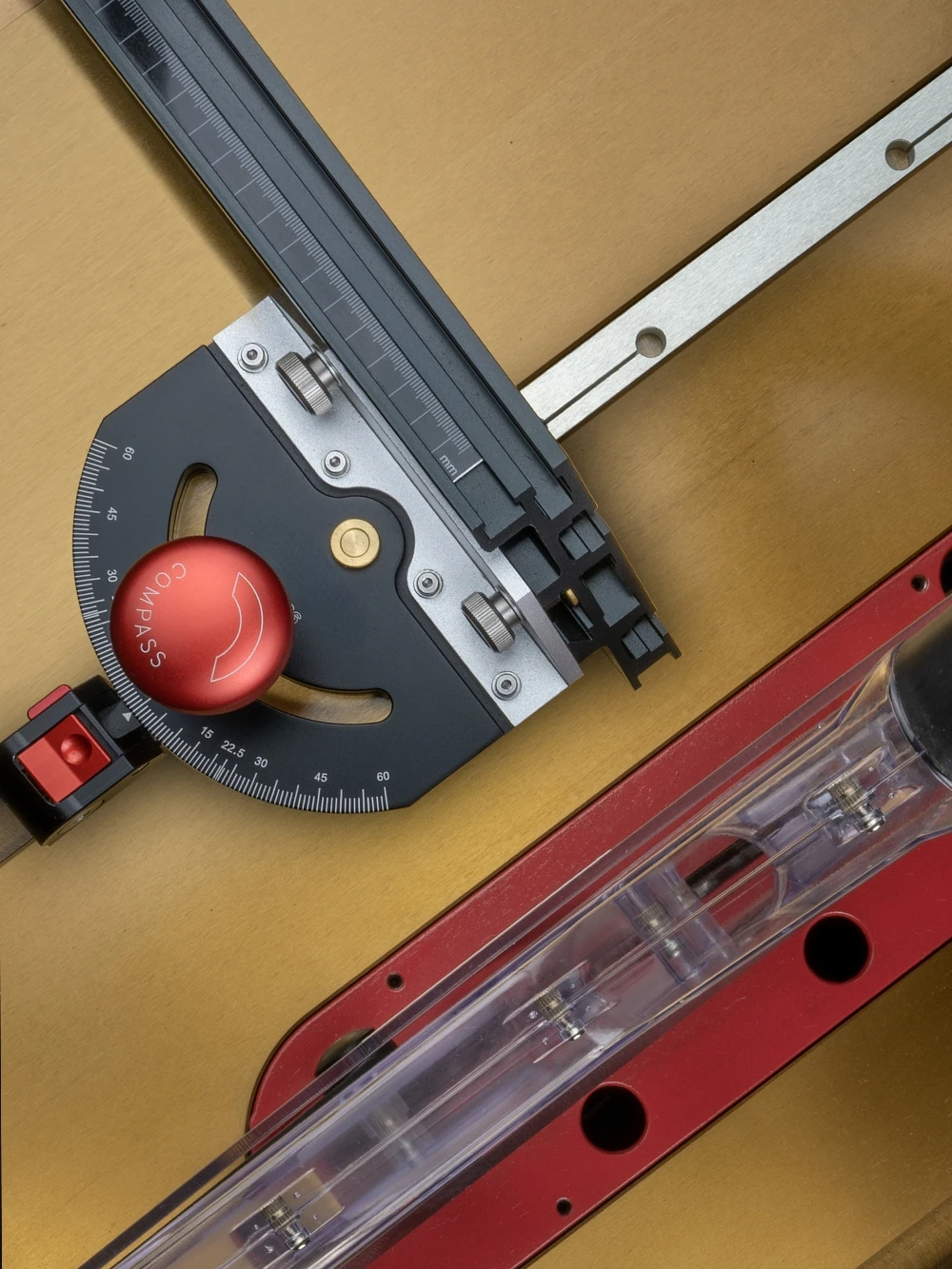 Рисунок 3 - Настольная пила для обработки дерева