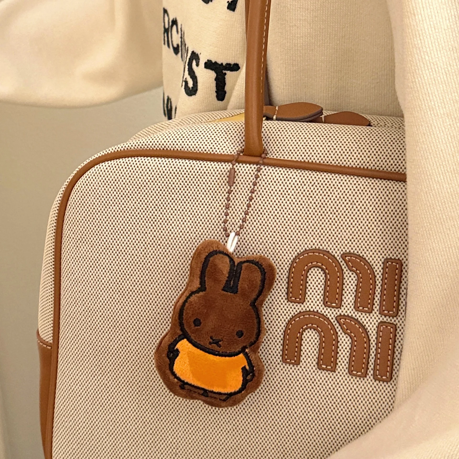 1/4 Stück Niedliche Miffy Cartoon Kleintier-Puppe Mädchen-Rucksack Vielseitige Puppe – Detail 9