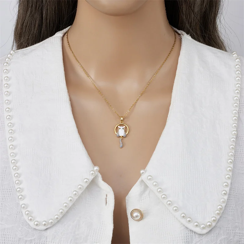 Fashionable and Personalized Cat Necklace