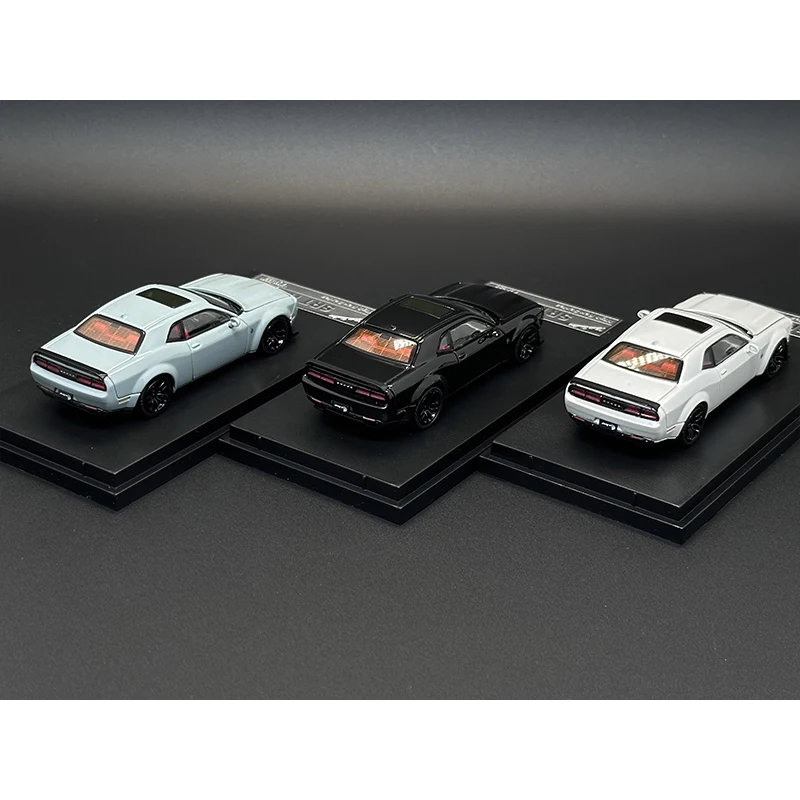 SH In Stock 1:64 SRT Hellcat Opened Hood Diecast Diorama Car Model Toys Stance Hunters 4