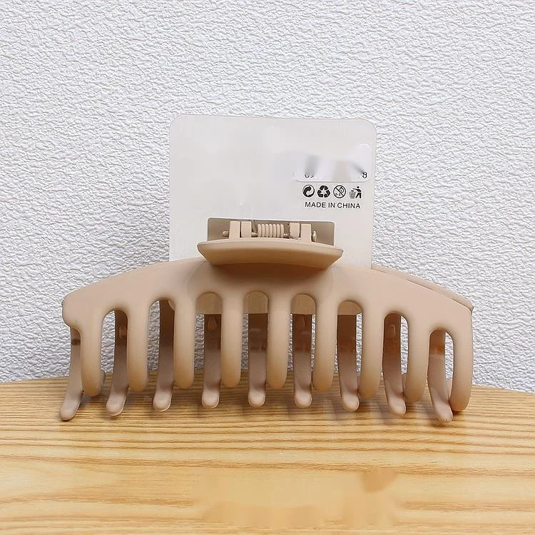 Elegante Große Haarklammer In Kaffeebraun Mit Matter Oberfläche_voghion.com