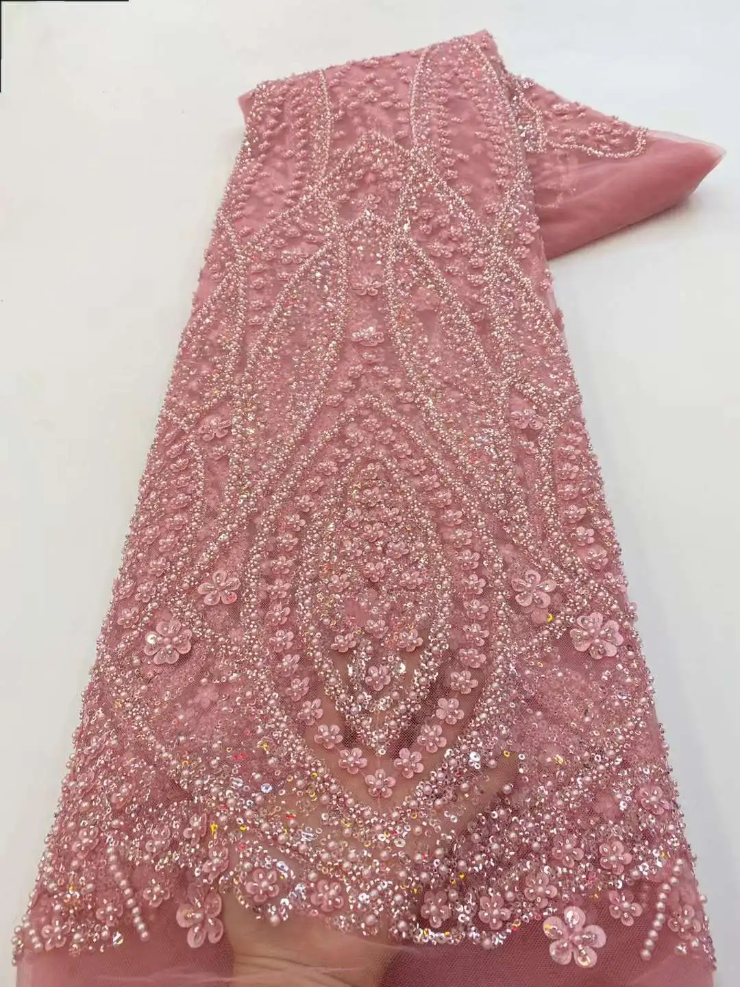 

2024 French Bridal Luxury Africa Sequin Tulle Lace Fabric High Quality Nigeria Embroidered Beaded Tube Fabric For Wedding xz