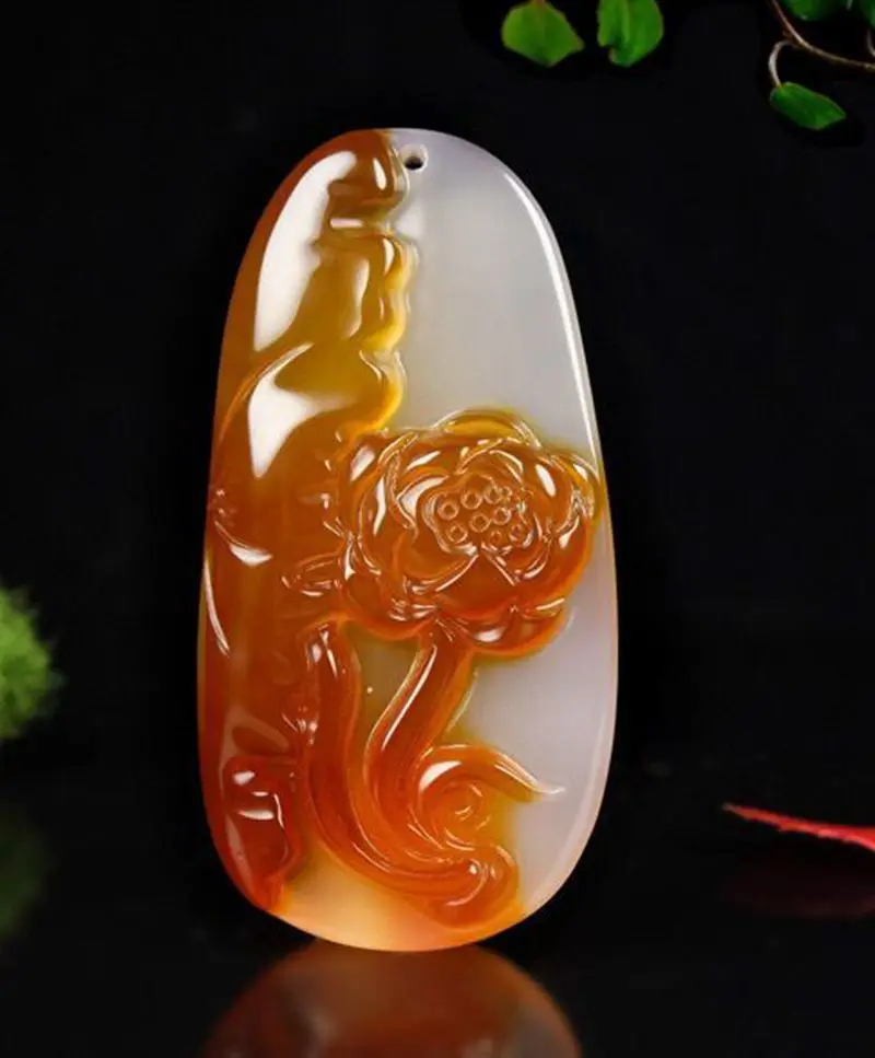 

Natural Agate Ice Chalcedony Pretty Lotus Brand Pendant Men's and Women's Jade Pendant