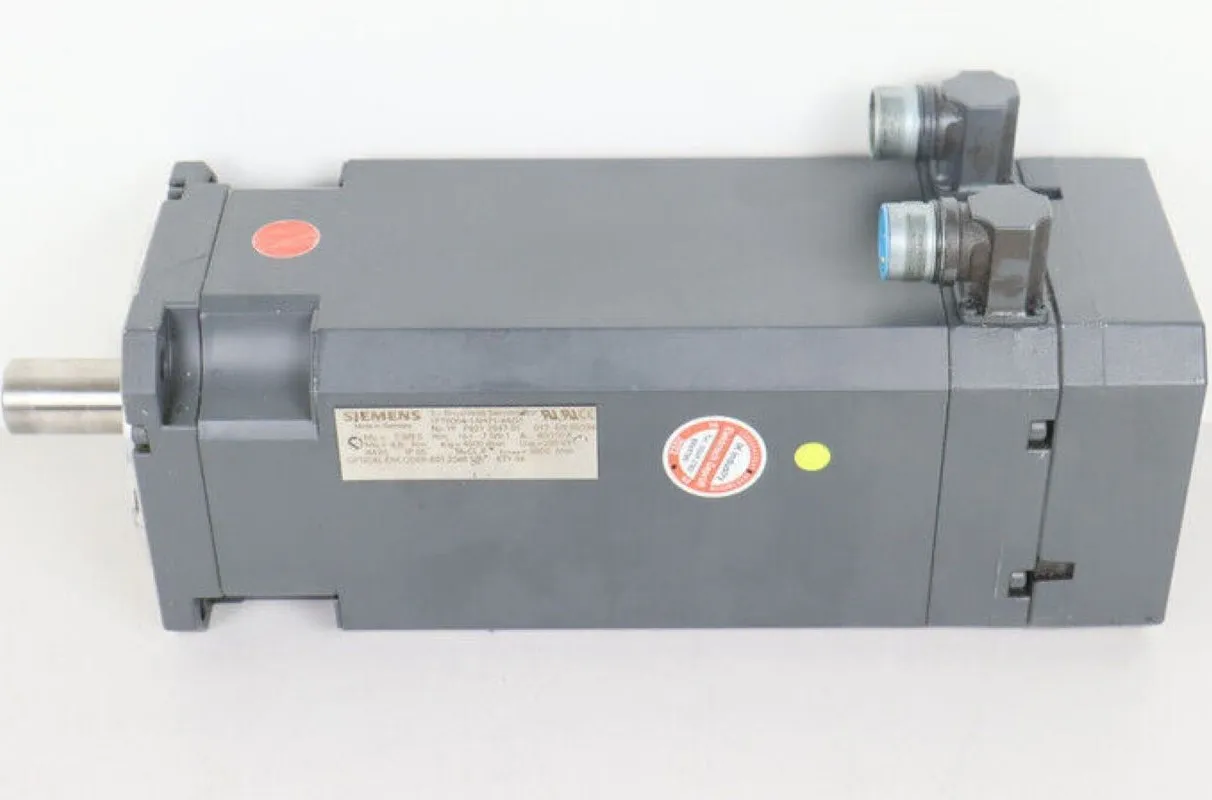 

1FT6064-1AH71-4AG1 использованный Siemens серводвигатель CNC system Test ok