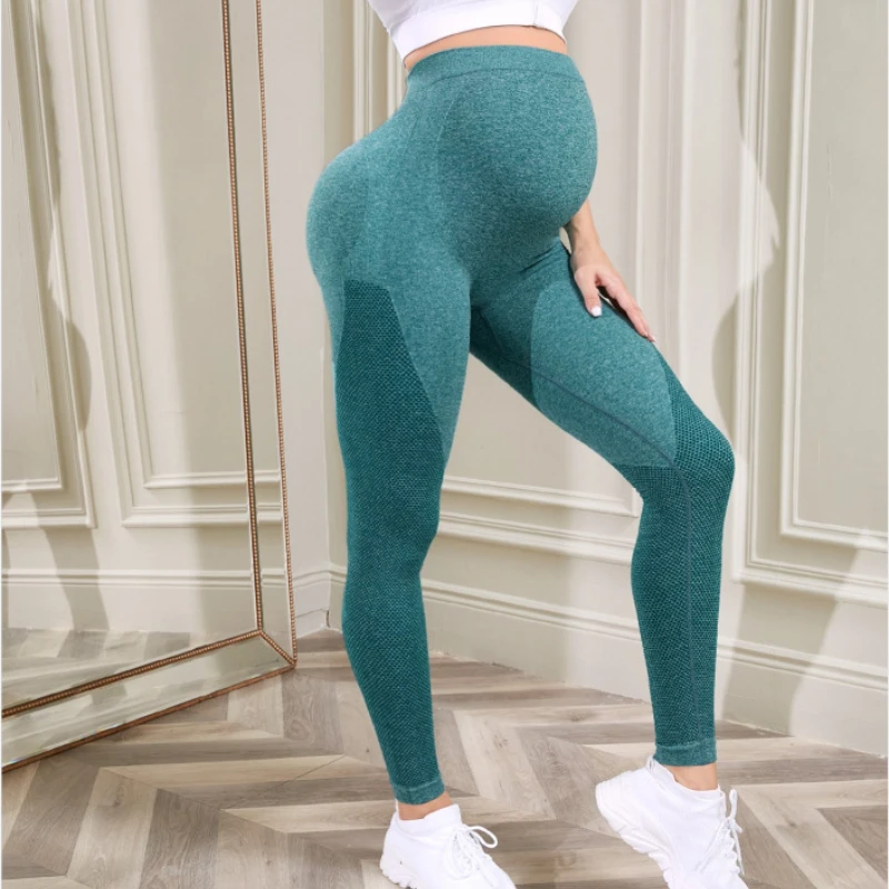 Pregnant Women's Exercise Yoga Pants Seamless Knitting Tight Leggings Moisture Wicking, Quick Drying, Breathable Cropped Pants 3