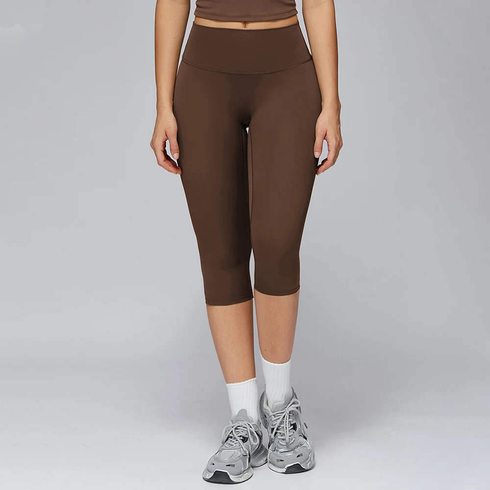 High-Waisted Capri Leggings 4
