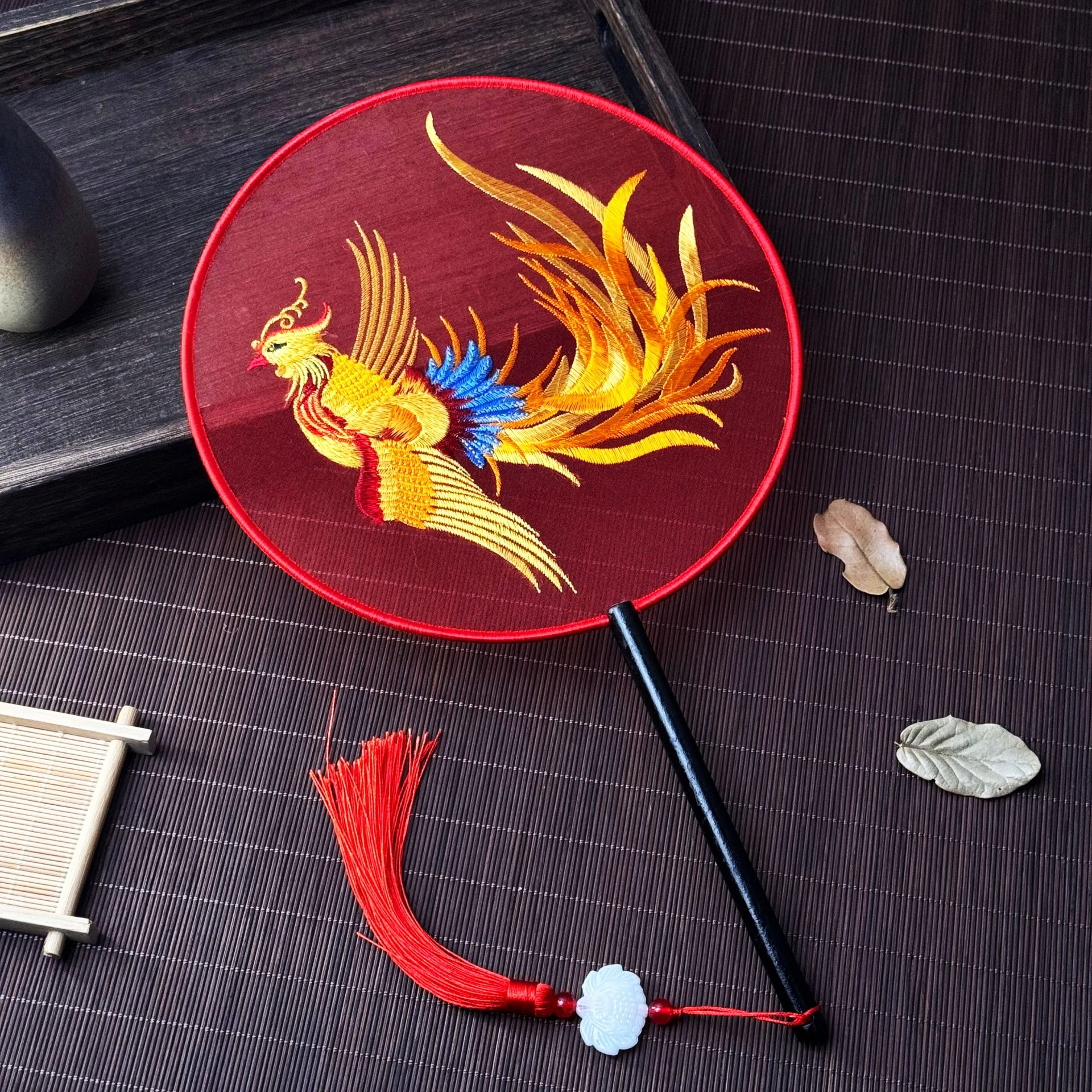 Vintage Hand Fan Chinese Ancient Style Phoenix Silk Embroidered Round Fan Ornaments Dance Performance Props Home Decoration hand fan,silk fans