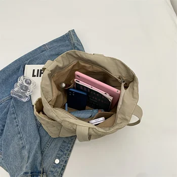 حقيبة يد نسائية مبطنة باللونين الأسود والبيج، حقيبة كتف ذات سعة كبيرة مع محفظة مبطنة للسفر والاستخدام اليومي 6