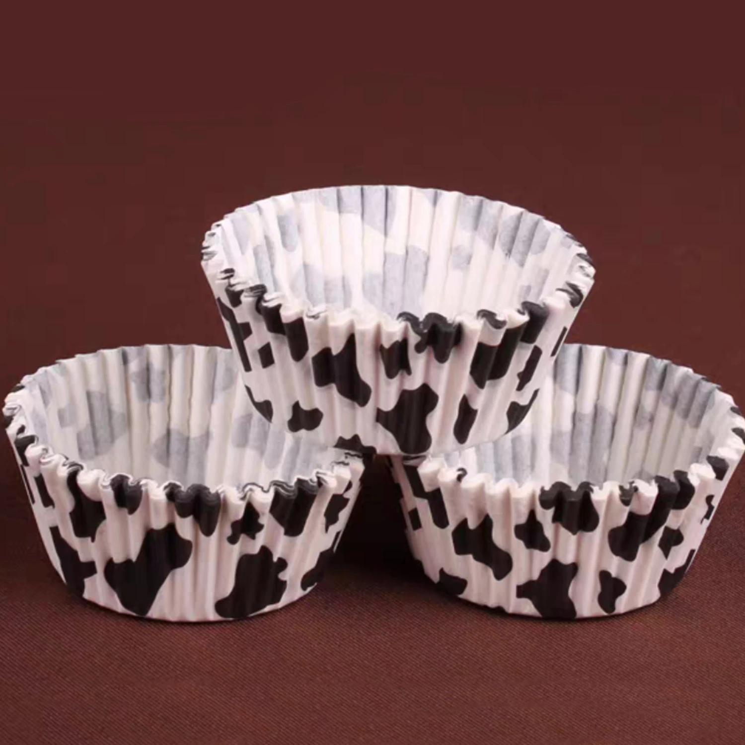 

100pcs Cow Print Cake Cup Oil-proof Cupcake Holders Liner Baking Cup Muffin Tray Cupcake Cases for Birthday Party Holder