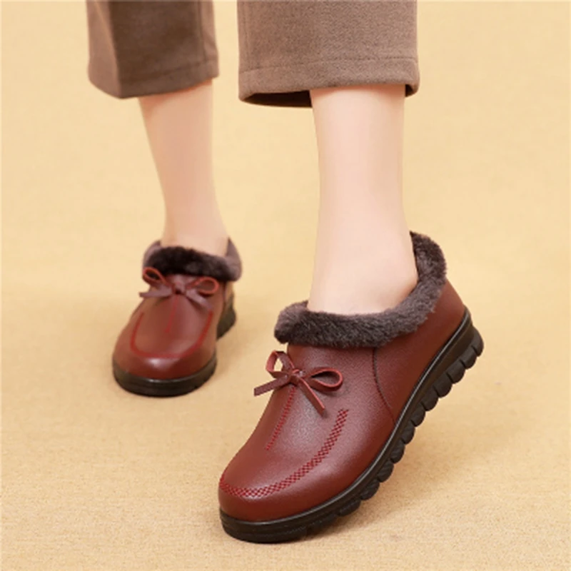 Women Boots Leather Slip On Winter Shoes Ladies Warm Plush Fur Snow Boots Women Outdoor Casual Cotton Shoes free shipping