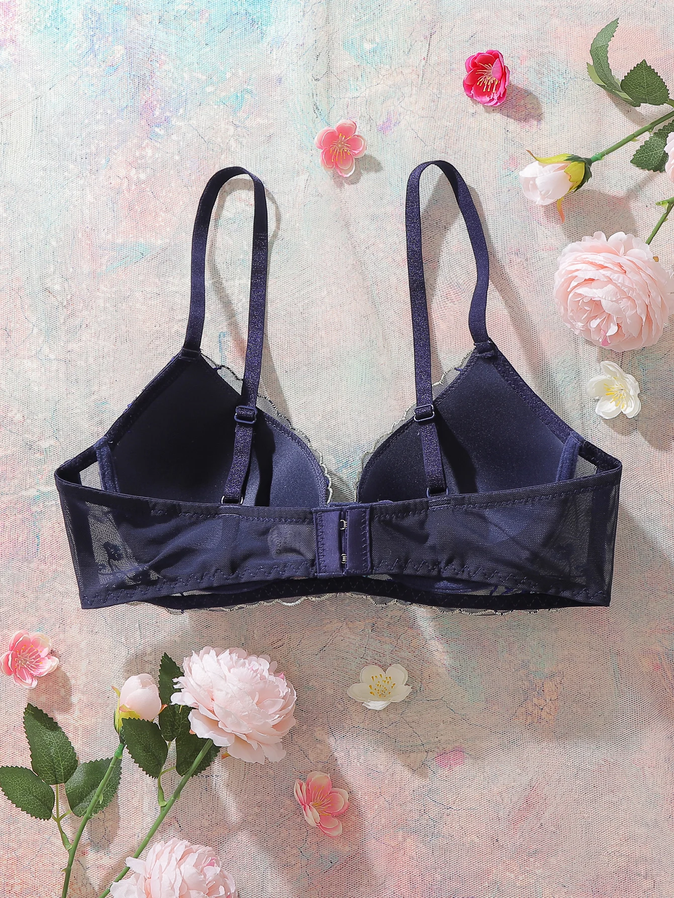 1Pcs Everyday Thin Cup Women's Bra Soft Knitted Push-Up Bra Floral Embroidery Spliced Breathable Lace Underwire Bra for Women 2