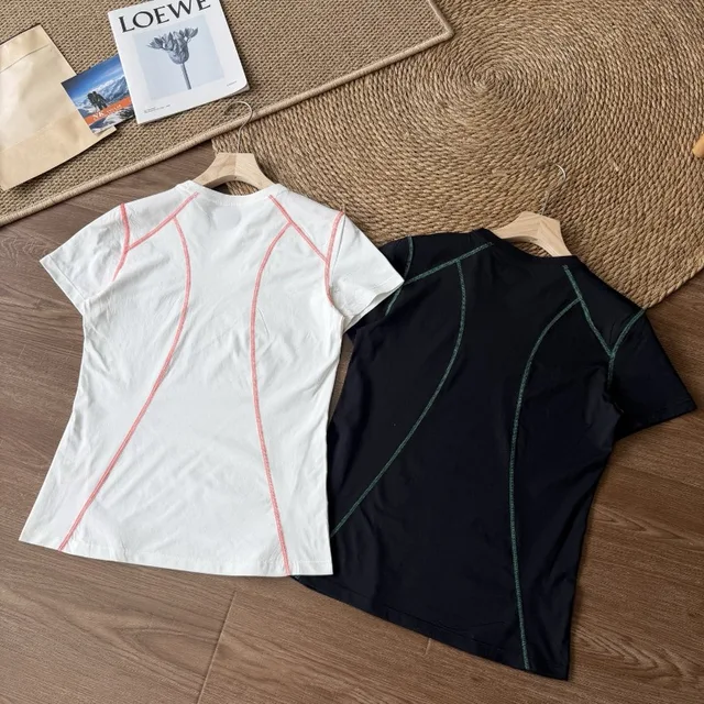 T-shirt à manches courtes pour femme, séchage rapide, coutures contrastées, col rond, coupe ample, haut de sport pour la randonnée, la course à pied et les activités de plein air 1