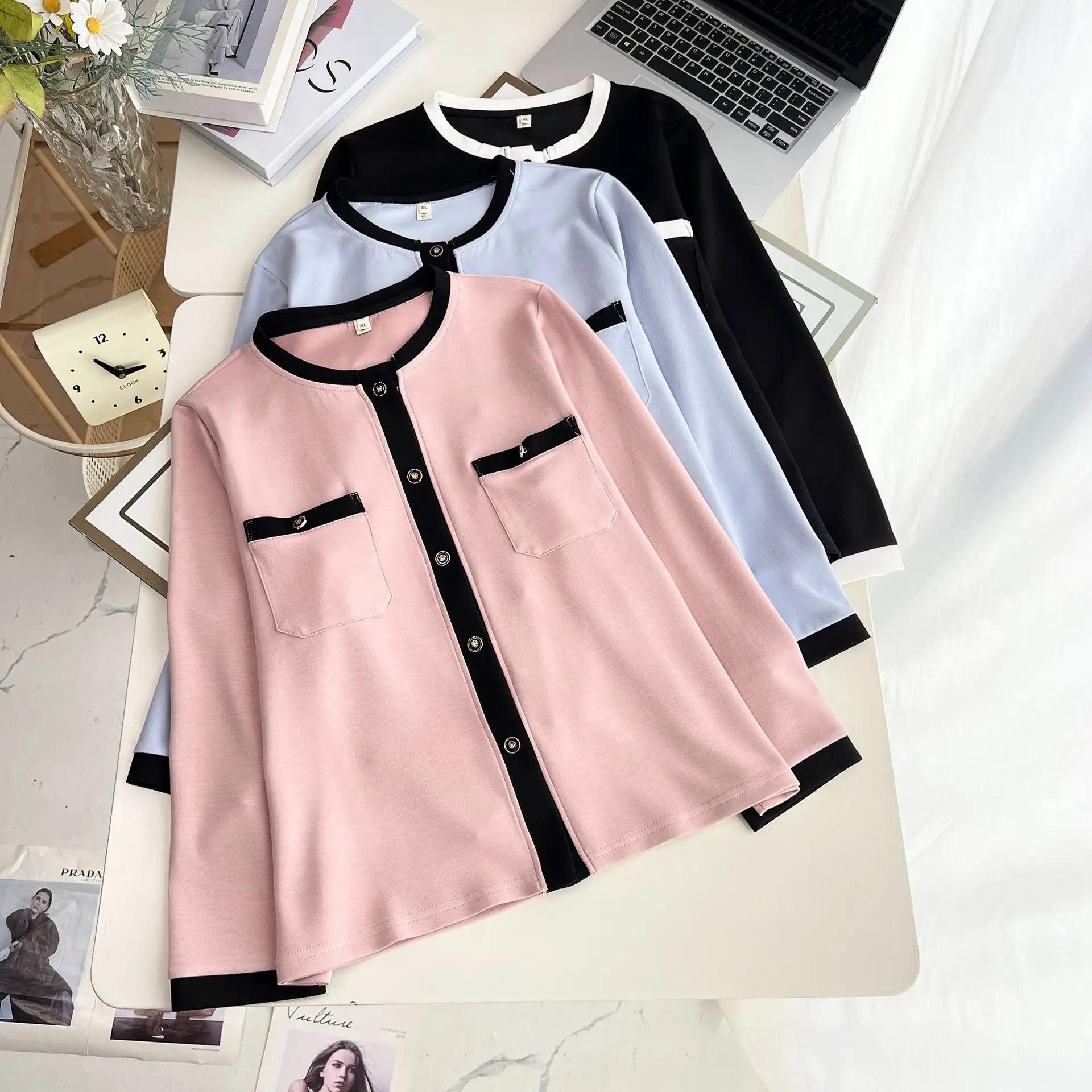 Plus Size Women's Blouses Autumn New Style Long Sleeved Top Chic Design O-Neck Shirt 990