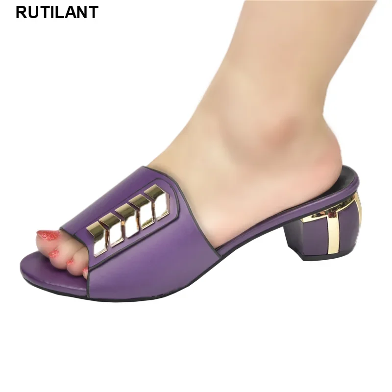 

Женские туфли-лодочки с искусственным кристаллом