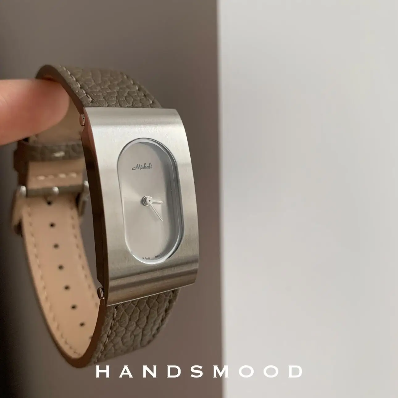 ساعة كوارتز نسائية بقرص مستطيل ، حزام بقر ، مجوهرا...