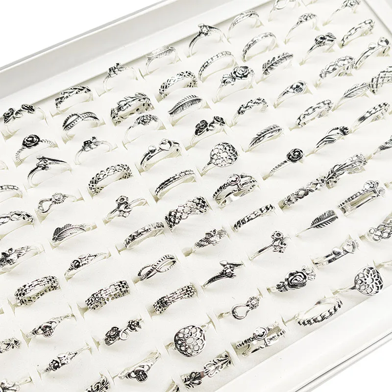 Lot De 55 Bagues Fantaisie – Verre Et Plaqué Argent – Taille 16-18mm – Gros