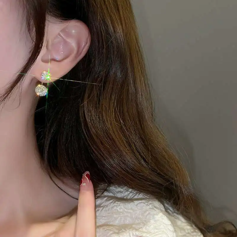 

2022 New Fashion Diamond Round Delicate Shiny Mesh Wrapped Zircon Stud Earrings Women Jewelry Party Gift Wholesale