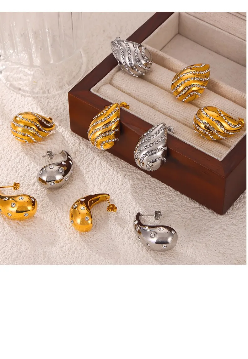 Glänzende Oberfläche Ohrringe Set für Frauen Vintage Mode 18k plattiert Edelstahl cz Ohr stecker Hochzeits schmuck Großhandel – Detail 15