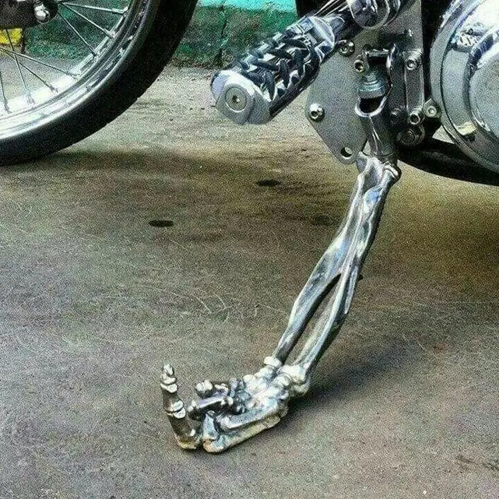 Alloy Funny and Challenging Creative Vertical Middle Finger Metal Motorcycle Stand Motorcycle Kickstands Easy to Install
