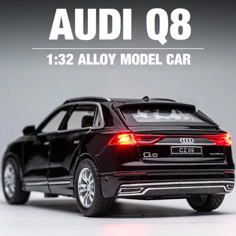 1:32 AUDI Q8 SUV Alloy Car Model Diecasts Metal Toy Vehicles Car Model High Simulation Sound Light Collection Childrens Toy Gift 2