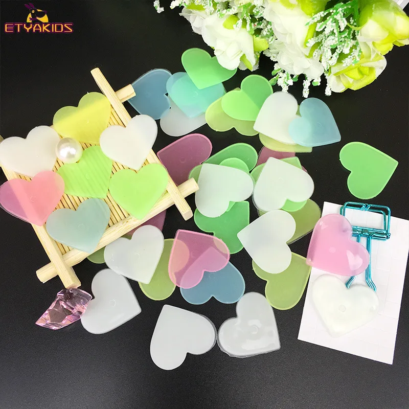 40pcs/set Luminous Heart Shape Stickers Fluorescent Glow in Dark Toys for Children Room Wall Decorations wall stickers glow dark stickers