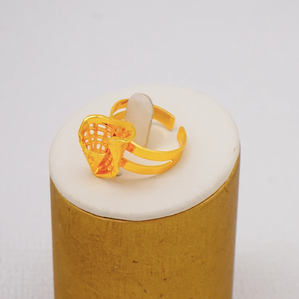 Buy Era Uncut Diamond 22 KT Gold Cocktail Ring for Women Online