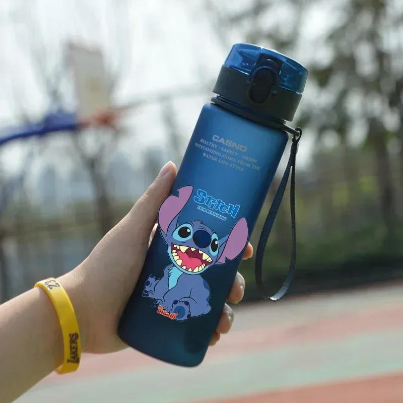 560Ml Disney Stitch Waterbeker Grote Capaciteit Anime Cartoon Draagbare Plastic Waterflessen Drinkwaterbeker Studentcadeaus