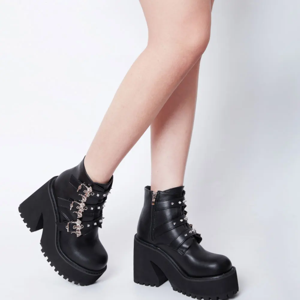 

Gnazhee Halloween Cosplay Platform Bat Gothic Platform Boots Women's Shoes Chunky Heels Biker Booties