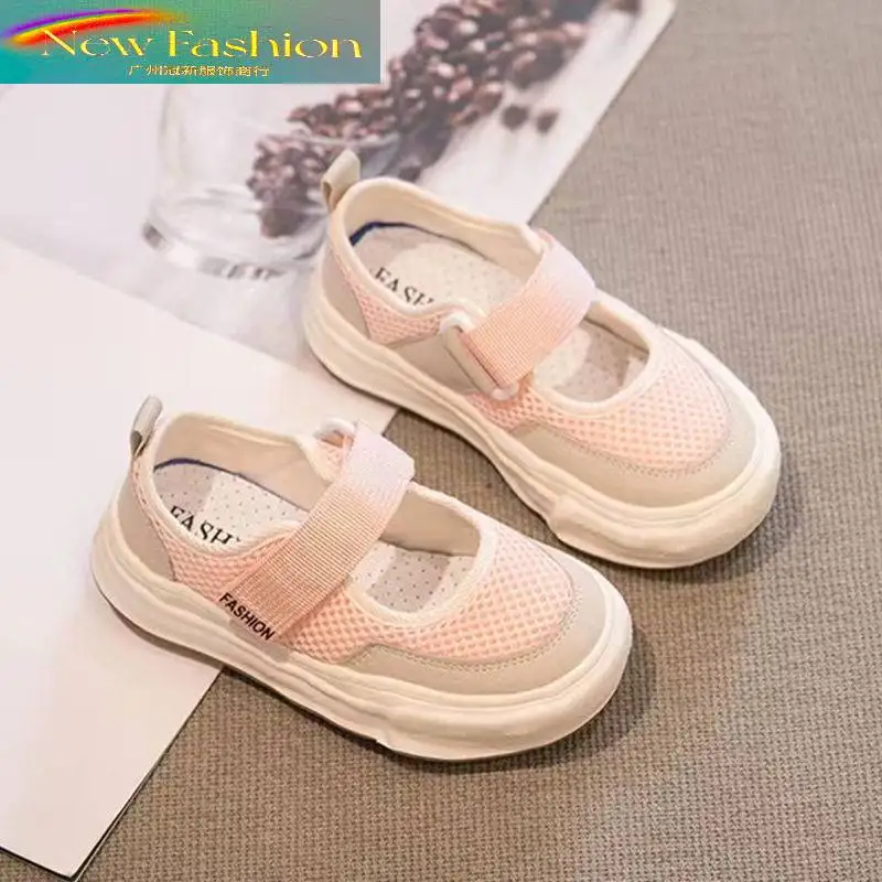 Рисунок 2 - Спортивная обувь для девочек