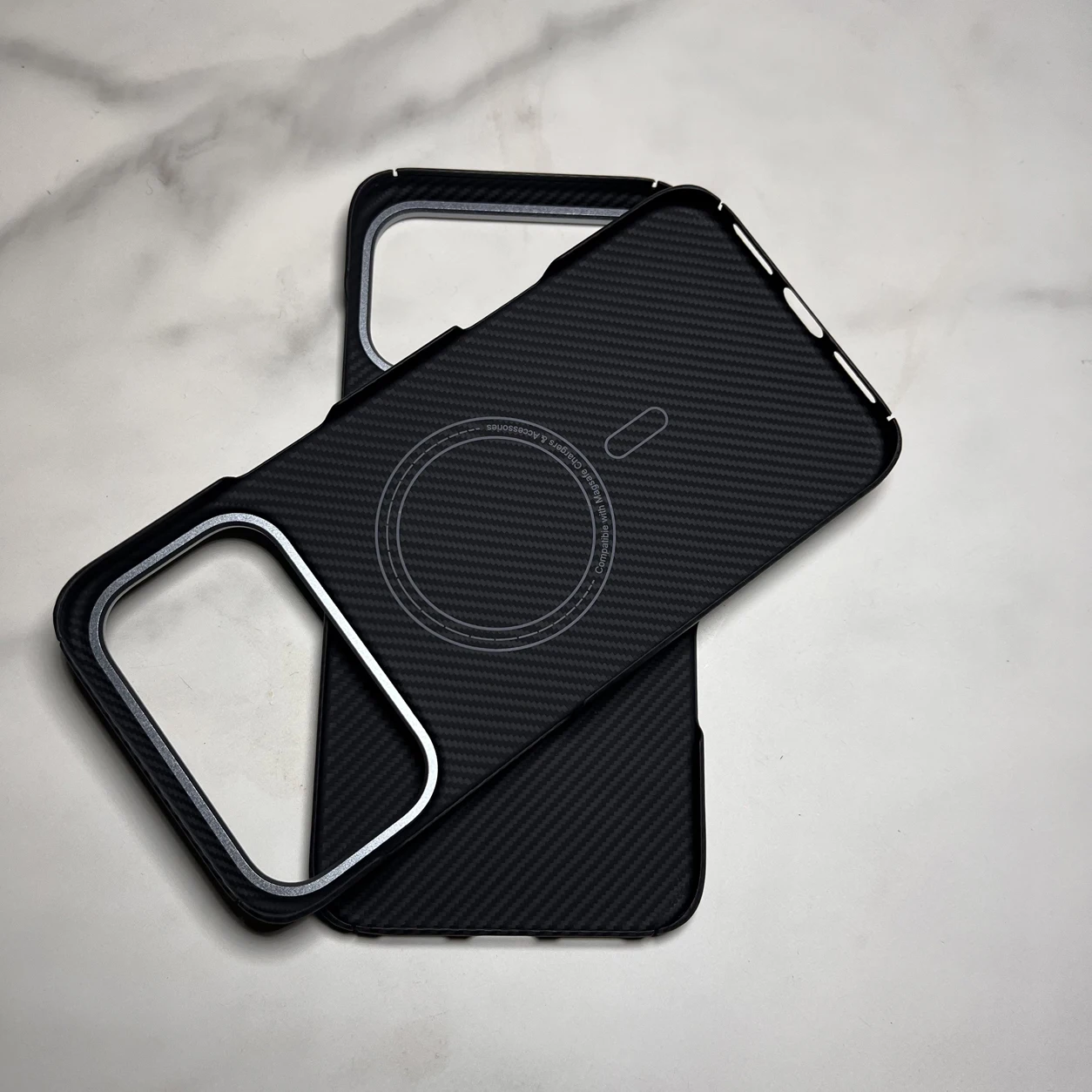 Ultra-Thin Carbon Fiber Aramid Magnetic Phone Case with MagSafe Compatibility