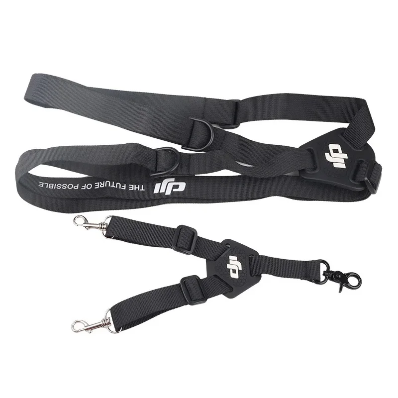 Utilisateur portant la lanière de télécommande double épaule pour DJI Phantom, confortable et ajustable