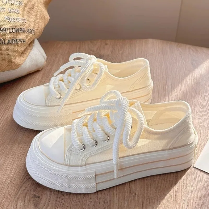 

2023 Spring and Autumn New Fashion Round Toe Lace Up White Thick Sole Versatile Casual Flat Shoes Women's Single Shoes