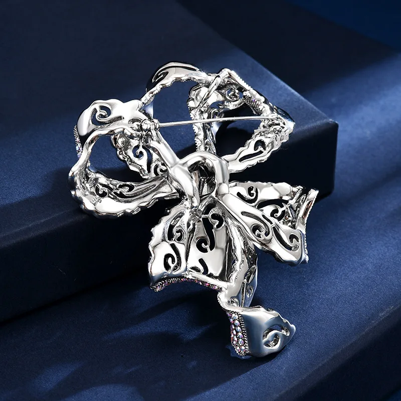 Elegant Luxury Austrian Crystal Heavy Industry Hollow Ribbon Bow Brooches for Woman Exquisite Design Corsage Accessories Gifts