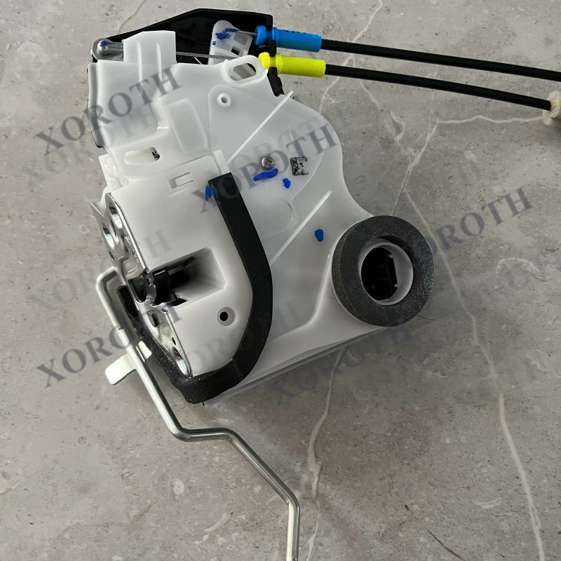 New Genuine OEM Parts Door Lock Latch Assy For Suzuki Ciaz 1.4L