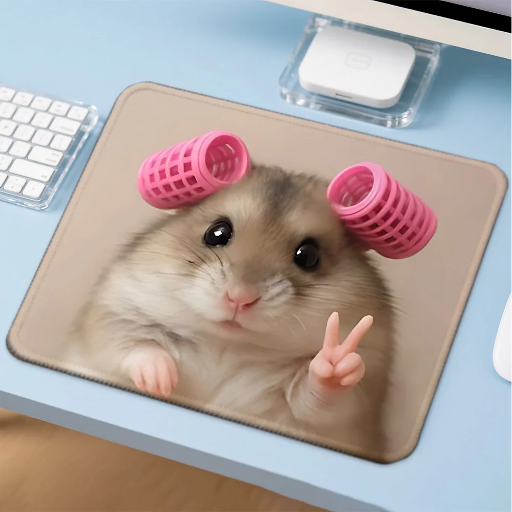 Kawaii Cat Gaming Mousepad - Cute Desk Accessory and Anime-Inspired Table Decor