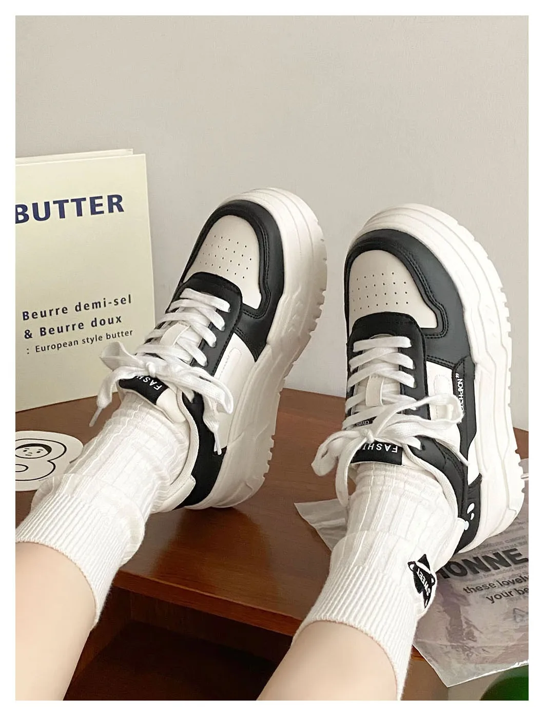 2024 Spring New Breathable Casual Women Shoes with Inner Height of 6cm Thick Sole Shoes and Leather White Sports Shoes 24-177