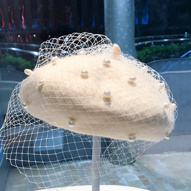 Pearl Mesh Beret Women's Spring and Autumn Fashion Multi functional Retro Lace Painter Hat Wool Hat