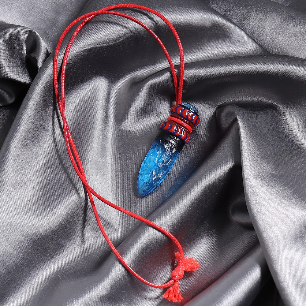

Anime Princess Mononoke Necklace Cosplay Mononoke Hime Amulet Blue Wolf Fangs Pendant Jewly Accessories
