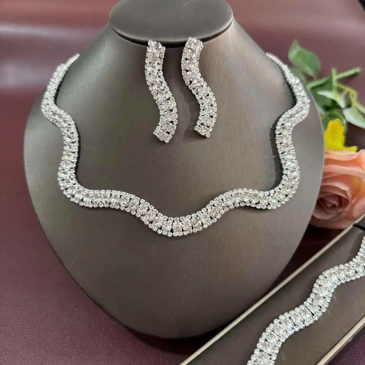 Conjunto de 4 piezas de joyería de lujo minimalista y elegante para mujer, ideal para bodas, banquetes y fiestas. S8b91ebc84d164248ad4da29448effdd6G